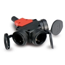 ADAPTADOR TRIPLE TT. 16 AH. 250 V. GOMA NEGRA